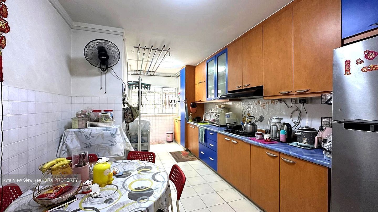 Blk 915 Nanyang Emerald (Jurong West), HDB 3 Rooms #563732081